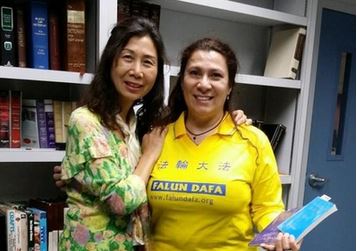 Image for article Insegnante affetta da Covid-19 contatta una praticante del Falun Gong per chiedere aiuto