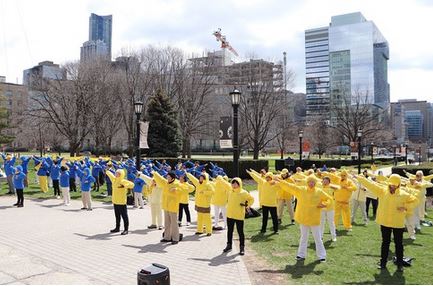 Image for article Toronto, Canada: Manifestazione per commemorare l’appello del 25 aprile a Pechino