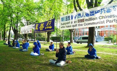 Image for article Belgio: Davanti all'Ambasciata cinese per commemorare l'appello pacifico del 25 aprile 