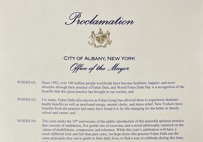 Image for article New York: I sindaci di due città proclamano la Giornata della Falun Dafa