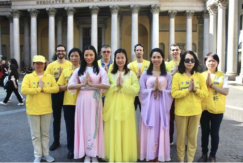 Image for article Milano: attività di chiarimento della verità nel 30° anniversario della diffusione al pubblico della Falun Dafa