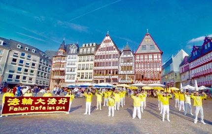 Image for article Germania: I praticanti esprimono gratitudine nel 30° anniversario dell'introduzione pubblica della Falun Dafa