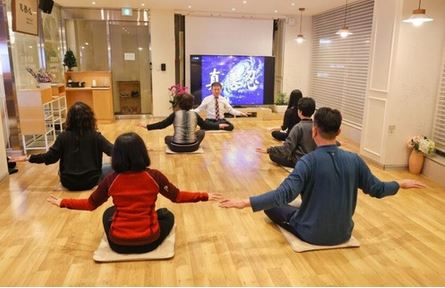 Image for article Seminario della Falun Dafa di nove giorni in Corea del Sud: i nuovi praticanti ottengono un prezioso tesoro