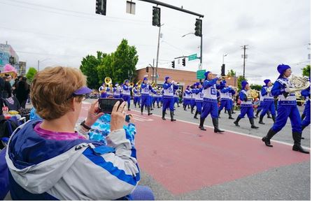 Image for article Oregon, USA: La Banda Musicale Tian Guo accolta al Festival delle Rose di Portland 