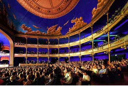Image for article Shen Yun conclude il tour europeo a Trieste: Speranza per un futuro meraviglioso
