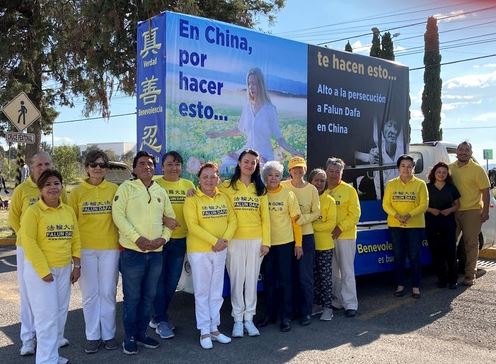 Image for article Puebla, Messico: parata di auto presenta la Falun Dafa ed espone i crimini del PCC