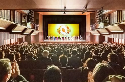 Image for article Shen Yun si esibisce in sei città giapponesi: “Il regista deve essere un esperto molto potente e ammirevole”