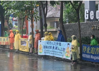 Image for article Indonesia: Le commemorazioni per l’appello pacifico del 25 aprile ricevono il sostegno della gente