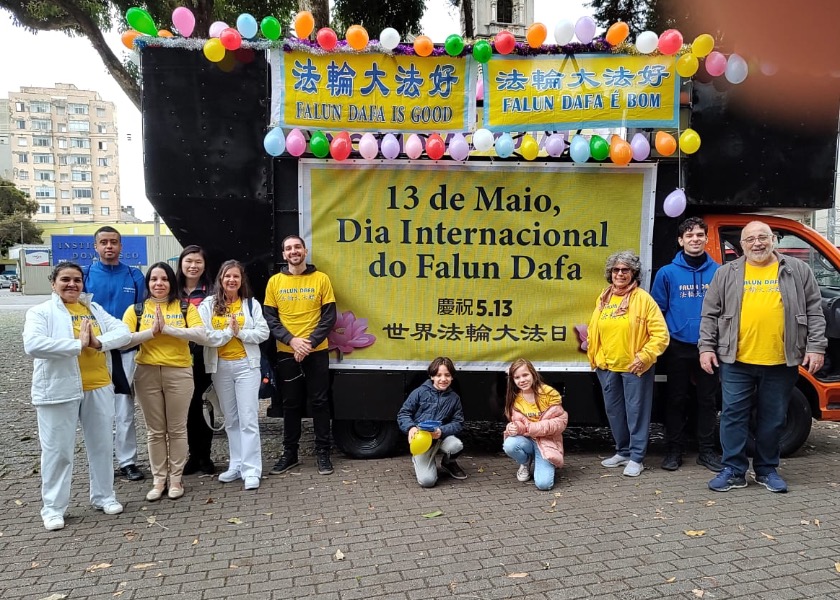 Image for article San Paolo, Brasile: I praticanti celebrano la Giornata mondiale della Falun Dafa