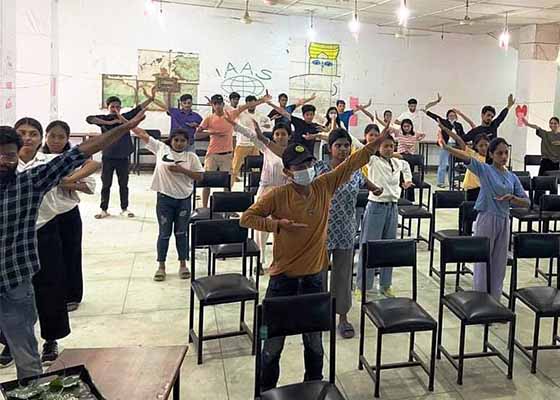 Image for article Nepal: Studenti universitari imparano a conoscere la Falun Dafa