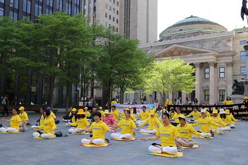 Image for article Montreal, Canada: I praticanti celebrano la Giornata Mondiale della Falun Dafa