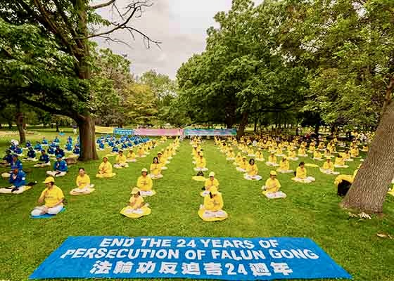 Image for article Toronto, Canada: Protesta contro la persecuzione della Falun Dafa che dura da 24 anni
