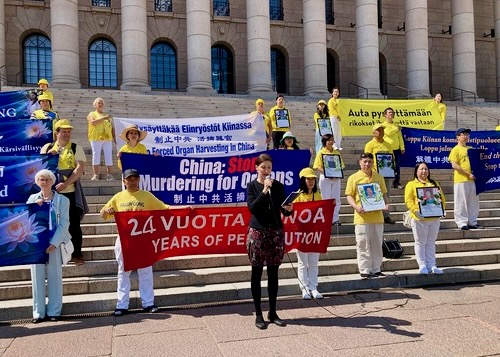 Image for article Helsinki, Finlandia: Manifestazione e parata chiedono la fine della persecuzione del Falun Gong
