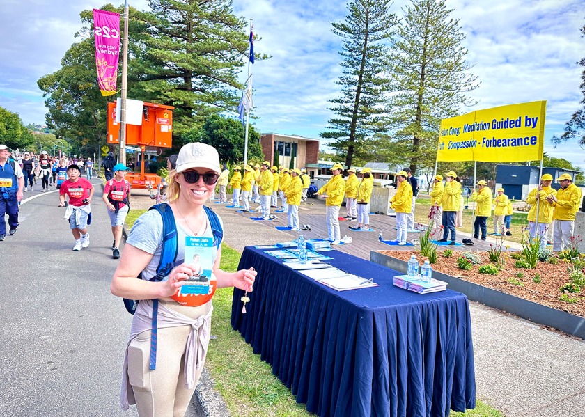 Image for article Sydney, Australia: Presentazione del Falun Gong alla corsa divertente di strada “City2 Surf”