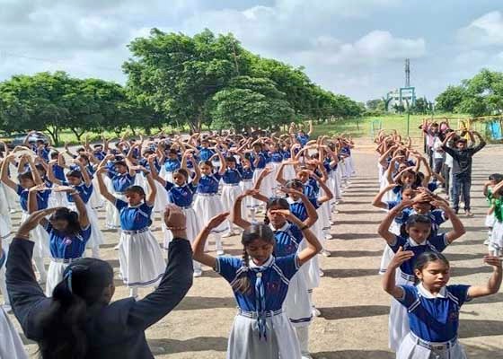Image for article Nagpur, India: La Falun Dafa ben accolta in 15 scuole dell’India centrale