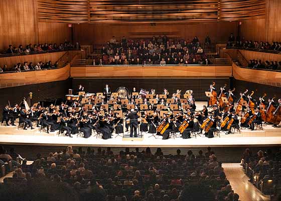 Image for article L'Orchestra Sinfonica di Shen Yun si esibisce al Lincoln Center di New York: 