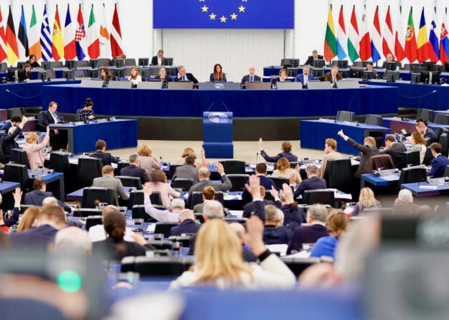 Image for article Il Parlamento Europeo approva una Risoluzione che chiede al PCC di porre fine immediatamente alla persecuzione del Falun Gong