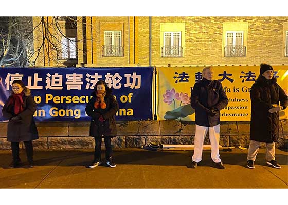 Image for article Irlanda: I praticanti chiedono la fine della persecuzione della Falun Dafa durante la visita di stato del premier cinese