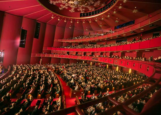 Image for article Shen Yun si esibisce negli Stati Uniti, in Francia, Italia, Regno Unito e Giappone: Ti dona gioia