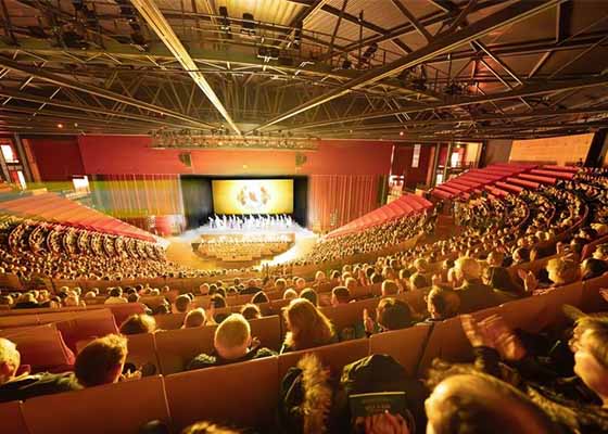 Image for article Shen Yun continua la tournée in Francia, Germania, Canada e Stati Uniti: Bellezza, pace e grazia