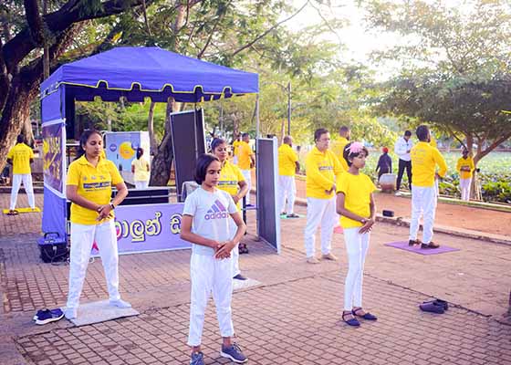 Image for article Sri Lanka: Celebrazione della Giornata Mondiale della Falun Dafa e introduzione della pratica al pubblico