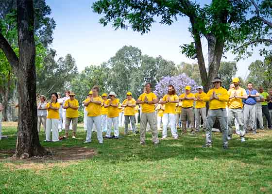 Image for article Tel Aviv, Israele: Celebrazione della Giornata Mondiale della Falun Dafa al parco Yarkon