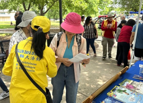 Image for article Texas: Il Falun Gong accolto alla festa asiatica di Plano