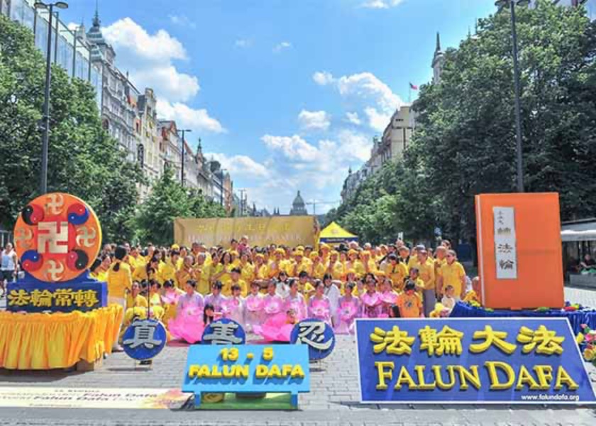 Image for article Repubblica Ceca: Celebrazione della Giornata Mondiale della Falun Dafa a Praga