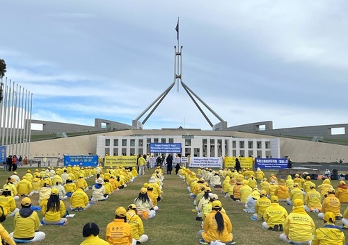 Image for article Canberra, Australia: L'ex senatore elogia i principi di Verità-Compassione-Tolleranza