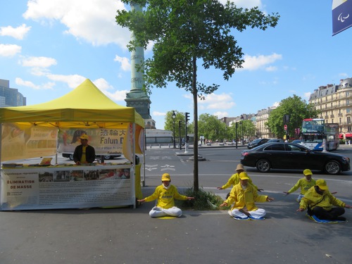 Image for article Francia: I parigini rispondono positivamente alle attività della Falun Dafa in Place de Bastille