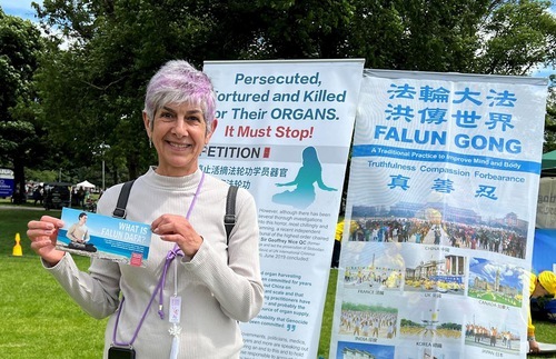 Image for article Scozia: Le persone imparano la Falun Dafa alla Festa dei Prati di Edimburgo