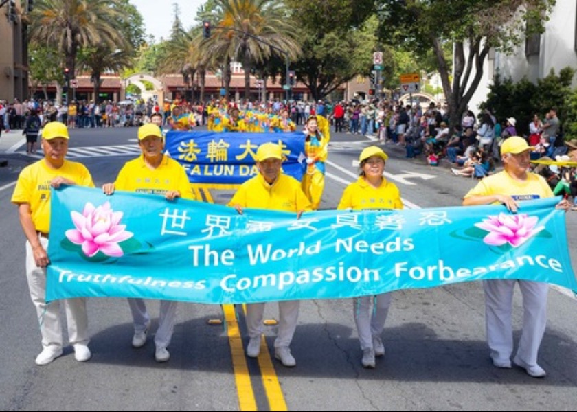 Image for article California, USA: I principi della Falun Dafa elogiati durante la parata della Festa delle Ciliegie di San Leandro