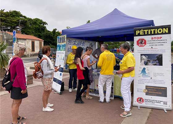 Image for article Francia: I praticanti organizzano eventi per informare sulla persecuzione della Falun Dafa da parte del PCC