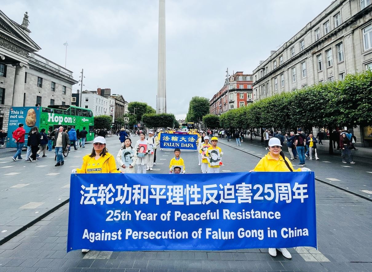 Image for article Irlanda: Marcia e manifestazione a Dublino per celebrare i 25 anni di persecuzione in Cina