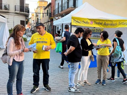 Image for article Spagna, arcipelago delle Baleari: Presentazione della Falun Dafa al pubblico in un'Expo della salute