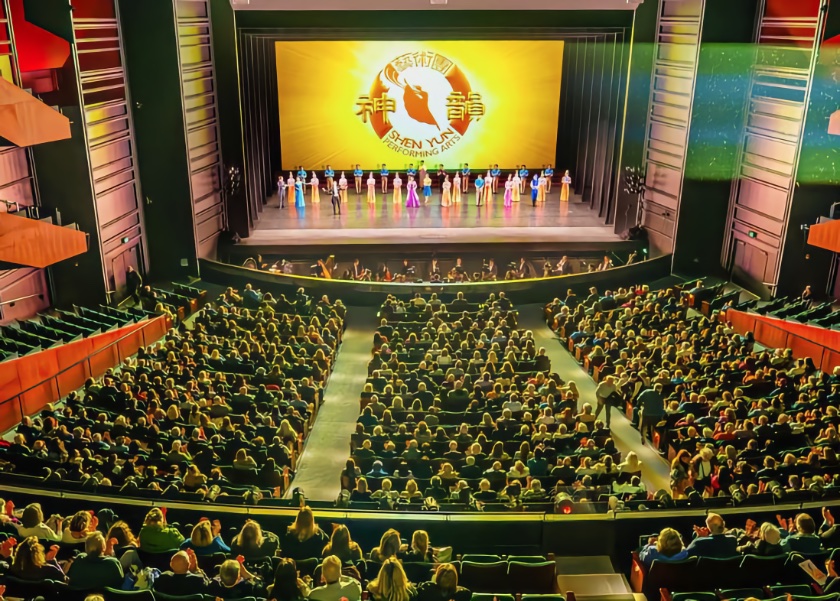 Image for article Cittadini cinesi vedono Shen Yun in diversi Paesi: “Un modo eccellente per comprendere la Cina”