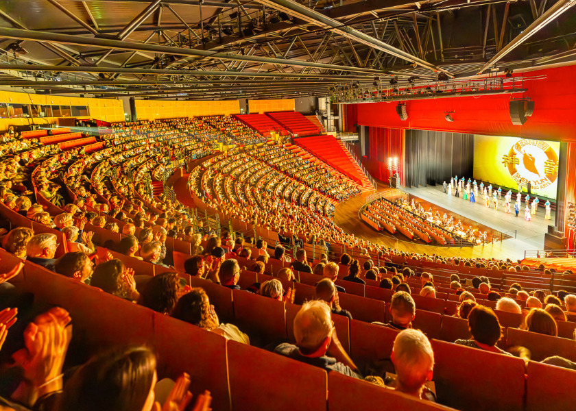 Image for article Il pubblico di tutto il mondo commosso dalla spiritualità di Shen Yun: Tocca l'anima della vita