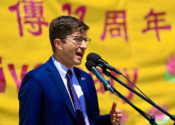 Image for article Canada: I parlamentari canadesi sostengono la legge statunitense per la protezione del Falun Gong