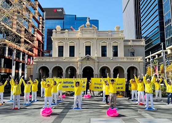 Image for article Sydney, Australia: Celebrazione per commemorare l'introduzione della Falun Dafa a Parramatta