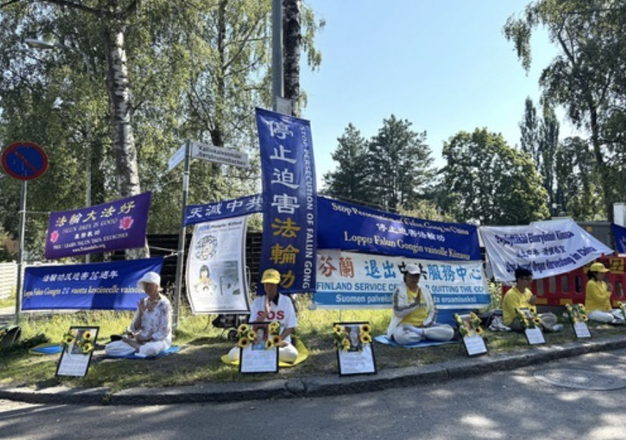 Image for article Finlandia: I praticanti del Falun Gong sensibilizzano l'opinione pubblica attraverso eventi informativi