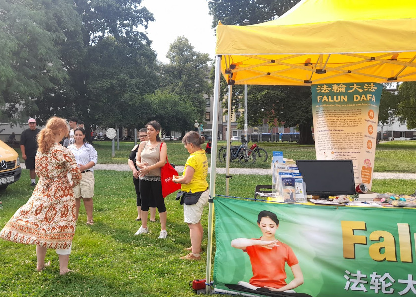 Image for article Aquisgrana, Germania: Promuovere la Falun Dafa in un Festival multiculturale