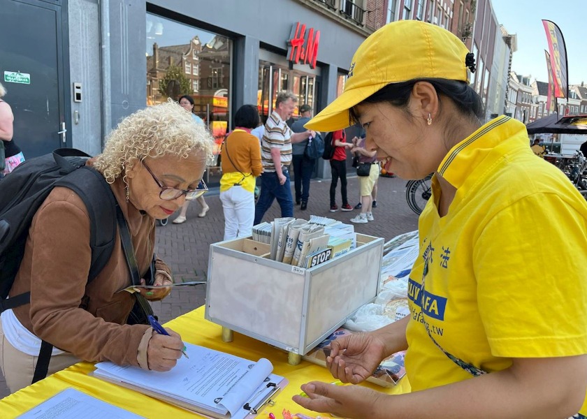 Image for article Paesi Bassi: I residenti di Leeuwarden sostengono la Falun Dafa
