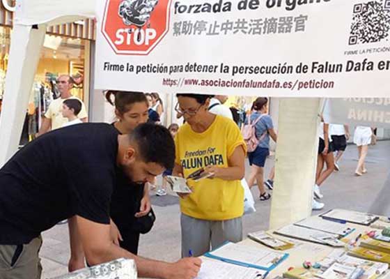 Image for article Spagna: Sensibilizzazione sulla Falun Dafa nella città turistica di Lleida
