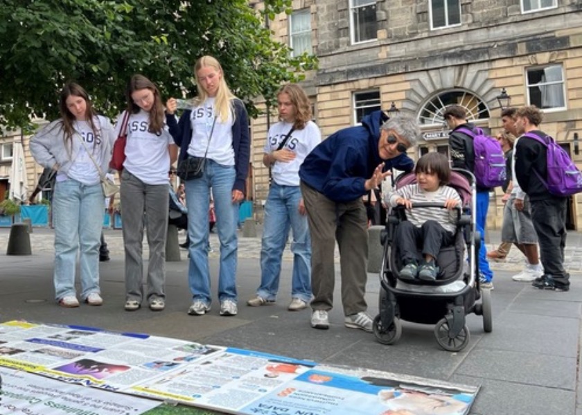 Image for article Edimburgo, Scozia: I praticanti chiedono la fine di decenni di persecuzione in Cina