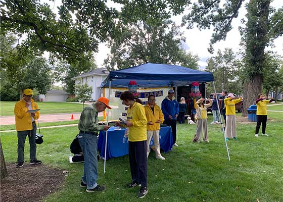 Image for article Chicago: Presentazione del Falun Gong al Festival Multiculturale dell’Arazzo