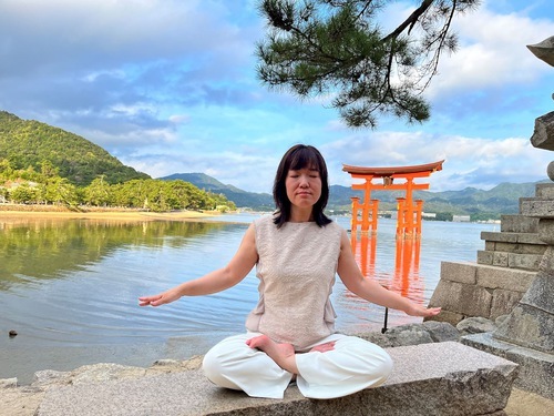 Image for article Una donna giapponese racconta che la Falun Dafa è la sua luce guida