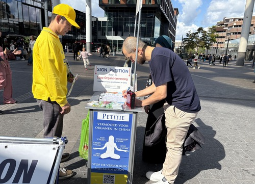 Image for article Paesi Bassi: Le persone scoprono la Falun Dafa durante gli eventi informativi
