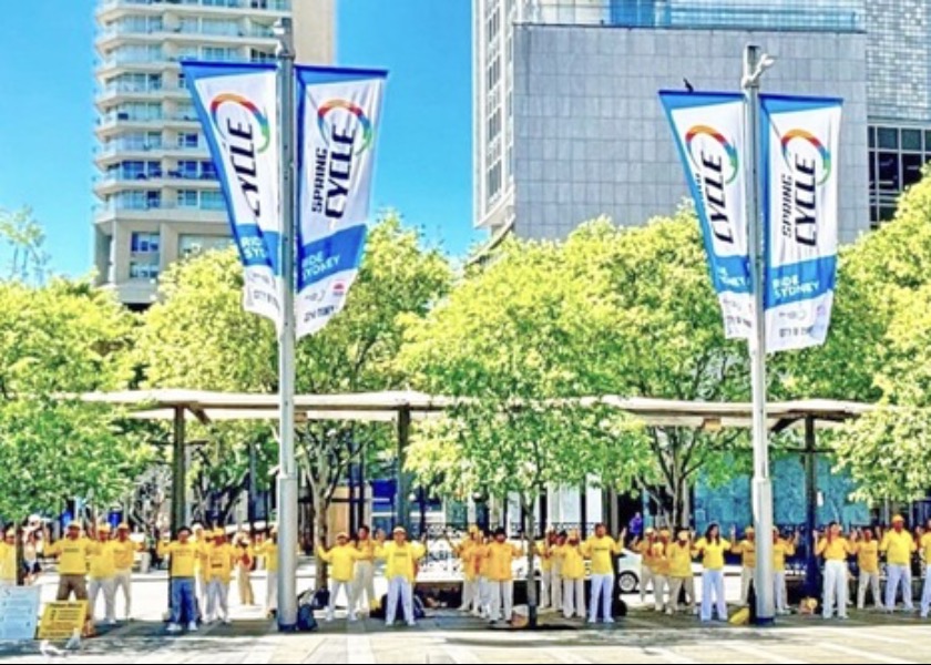 Image for article Australia: La gente elogia la Falun Dafa e incoraggia i praticanti durante un evento a Sydney