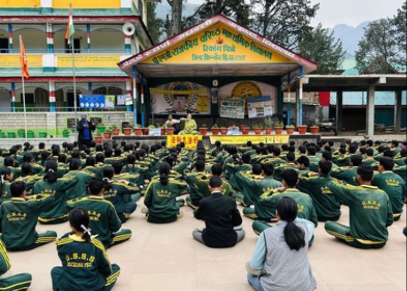 Image for article Kinnaur, India: Presidi e insegnanti vicino all'Himalaya lodano la Falun Dafa