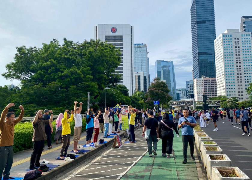 Image for article Indonesia: I residenti di Giacarta scoprono la Falun Dafa